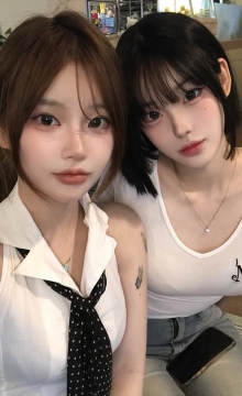 清純高顔值姐妹花