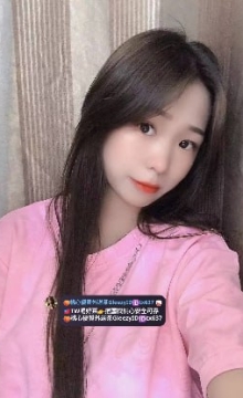 嵐嵐 158 46 Ccup 23歲    甜美線上小客服 很喜歡親親~